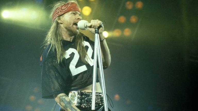 Guns 'n Roses-Sänger Axel Rose bei einem Konzert im Jahr 1990
