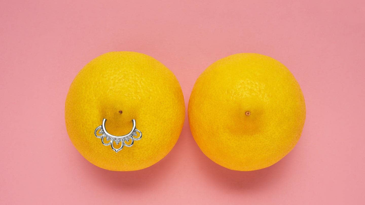 zwei Zitronen stehen für das Thema Brustgesundheit und Brustkrebsvorsorge