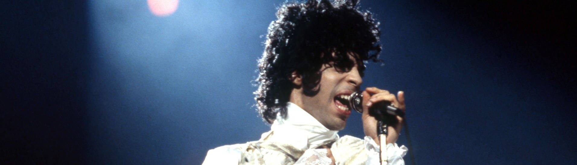 Popstar Prince 1984 bei einem Live-Konzert in Michigan