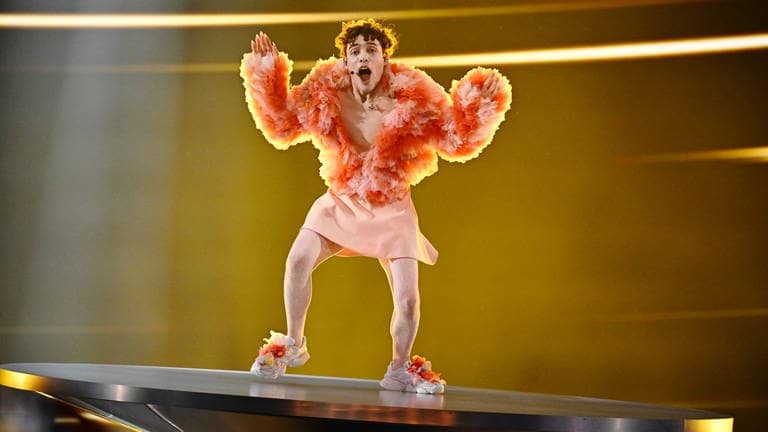 Nemo aus der Schweiz gewinnt den Eurovision Song Contest 2024