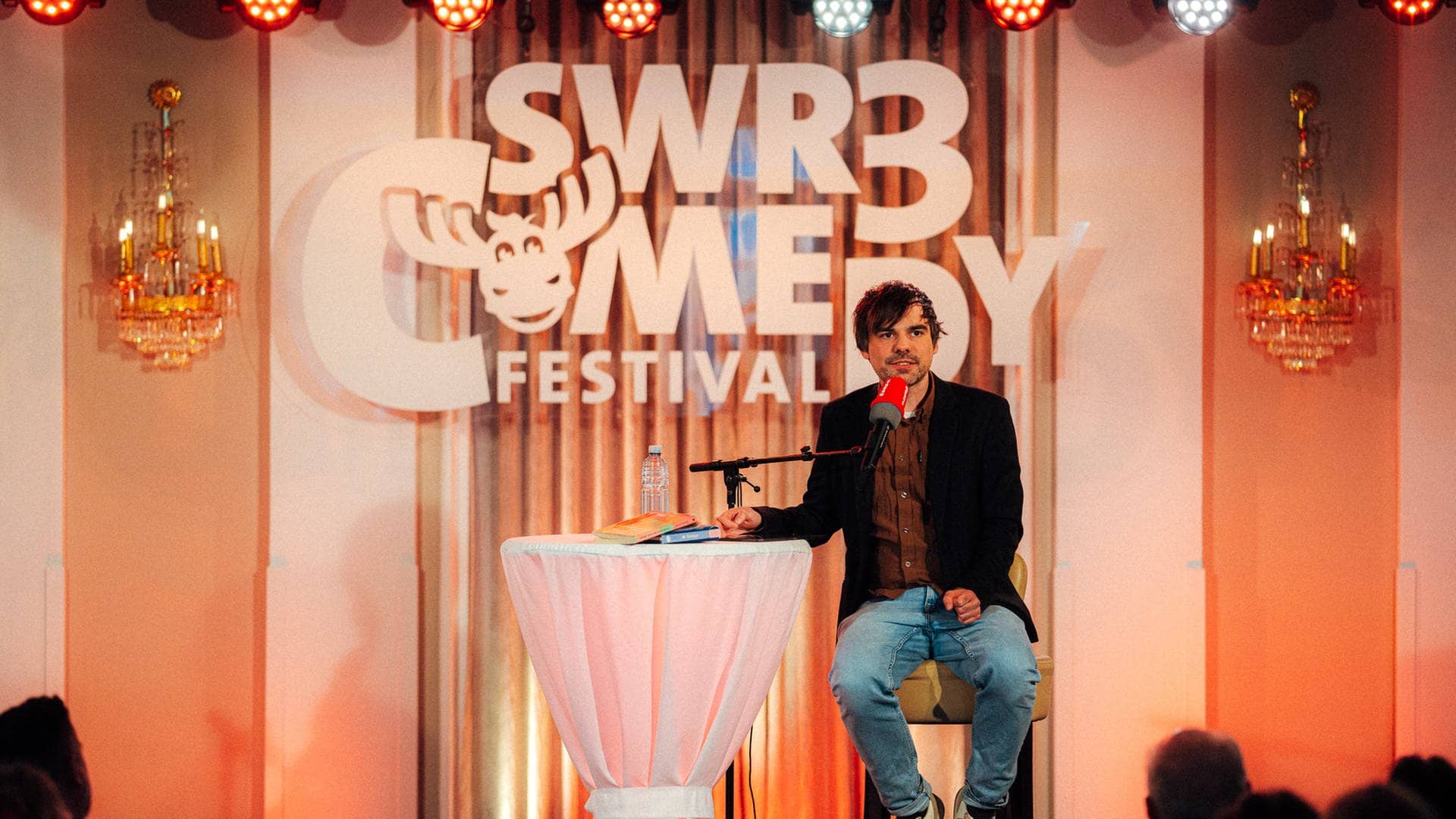 Comedians und Besucher beim SWR3 Comedy Festival in Bad Dürkheim