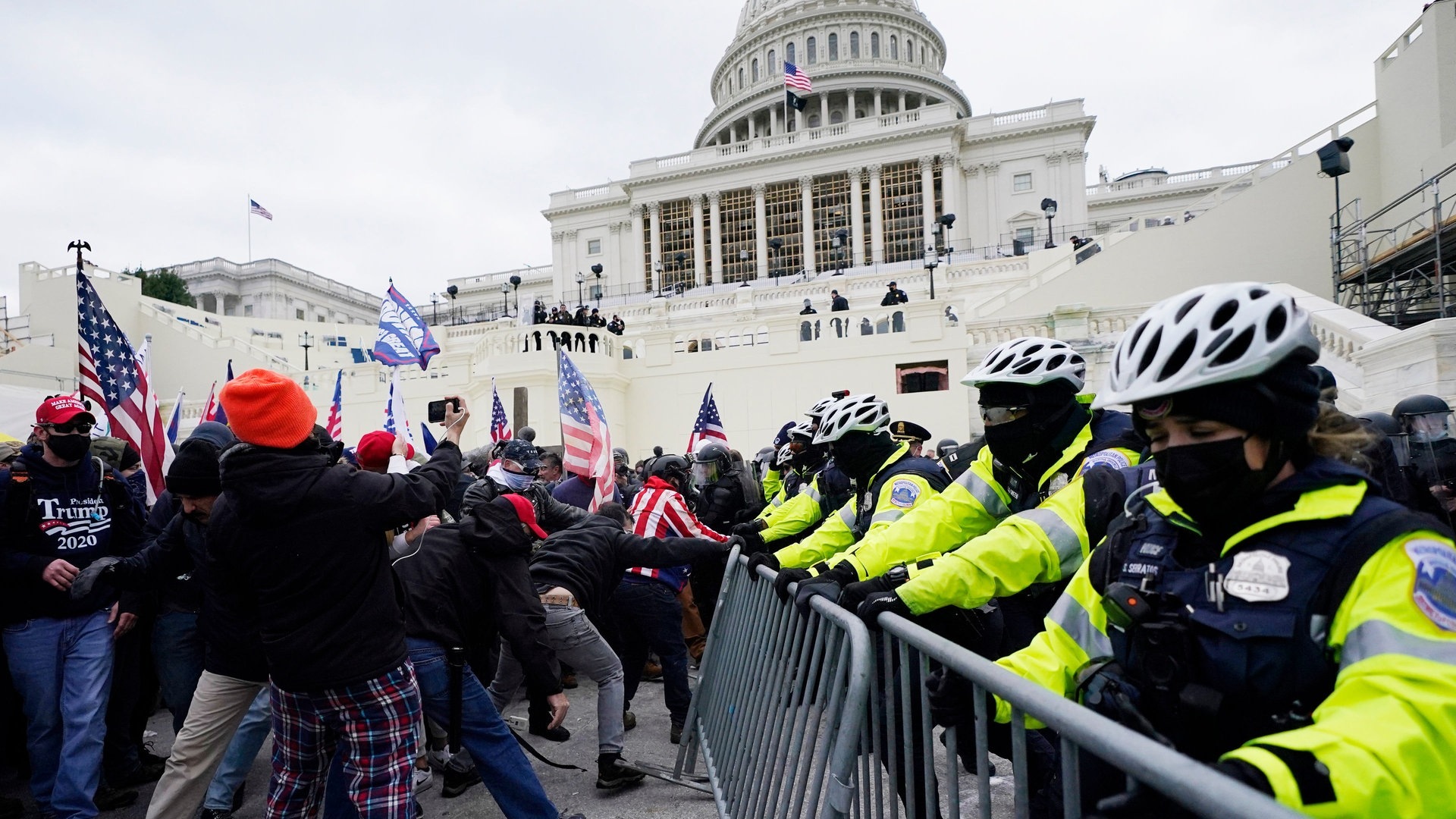 Proteste vor dem US-Kapitol (Foto: dpa Bildfunk, Picture Alliance)