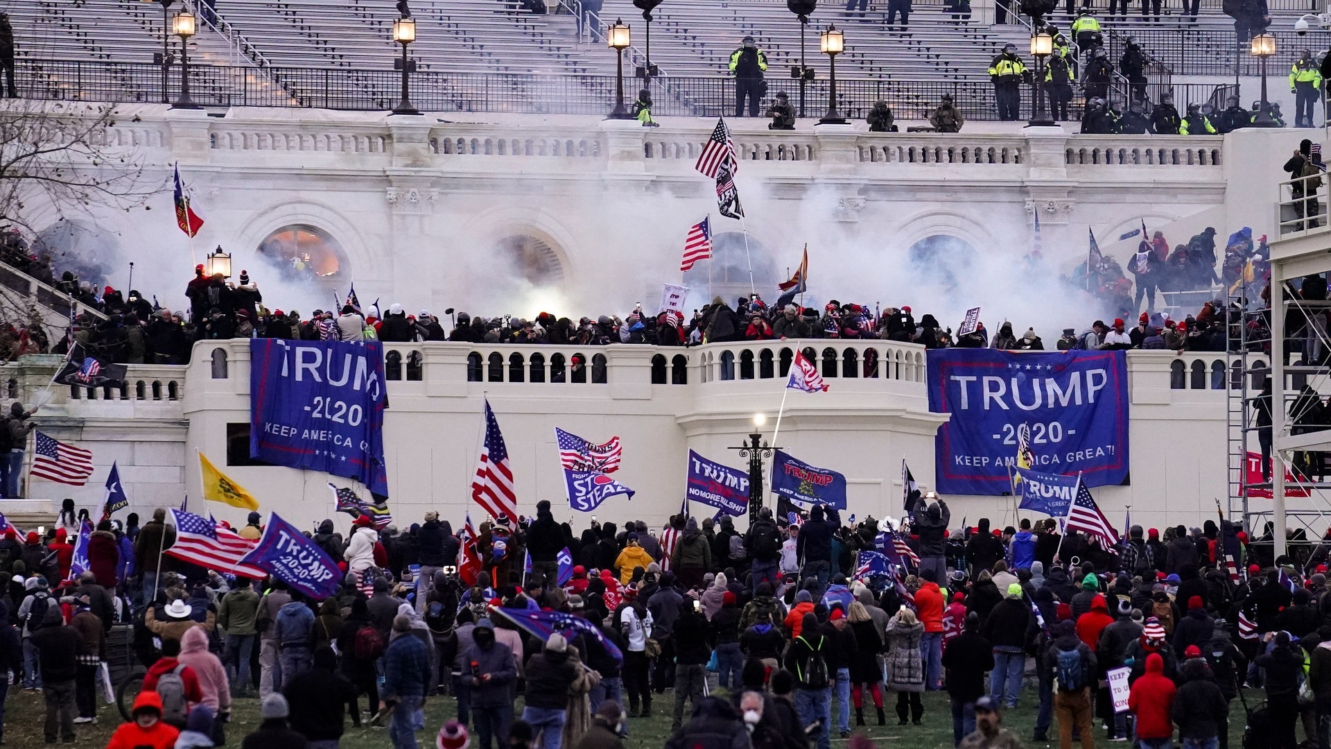Proteste vor dem US-Kapitol (Foto: dpa Bildfunk, Picture Alliance)