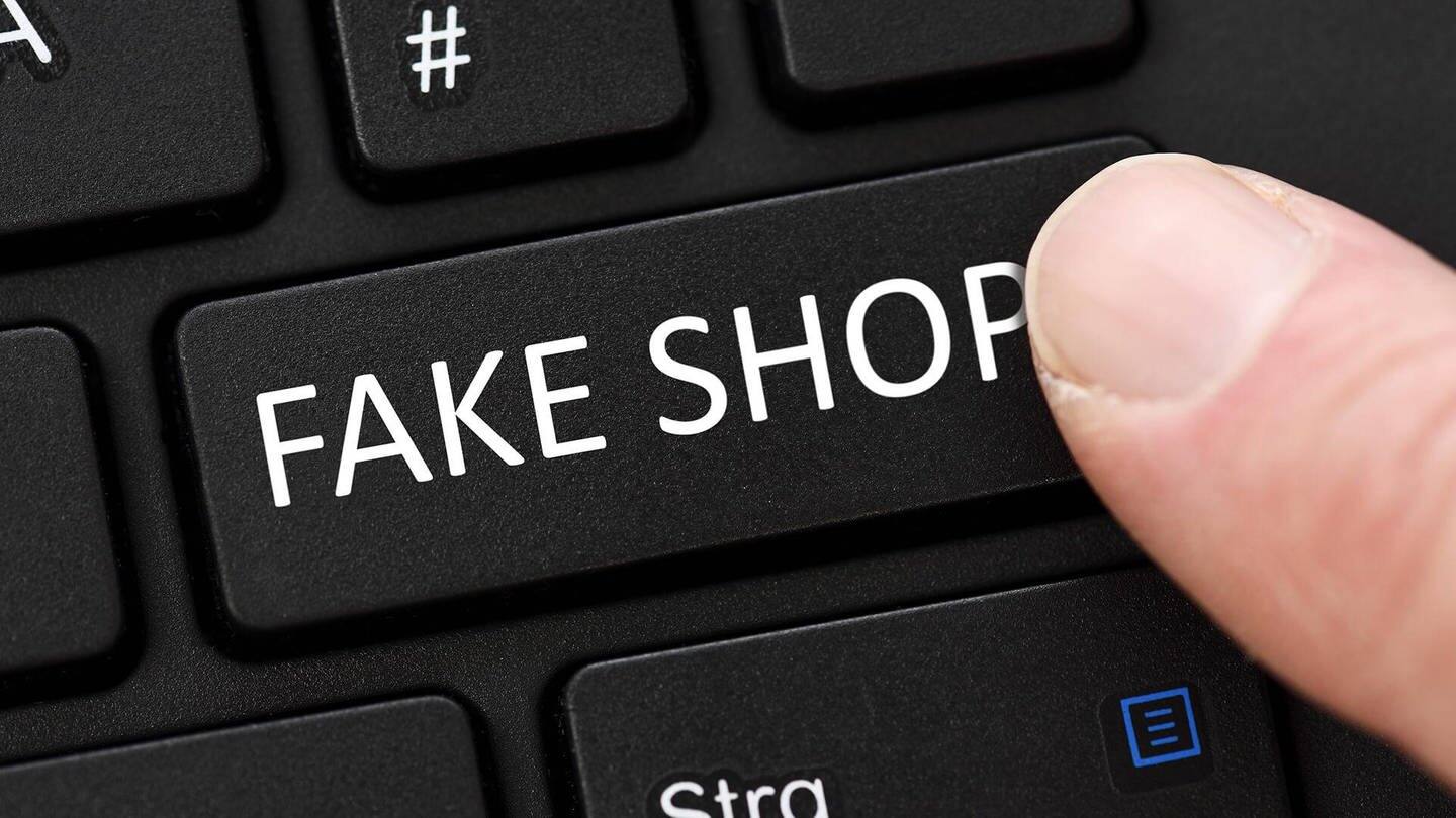 Fake Shops im Internet (Foto: imago/Christian Ohde)