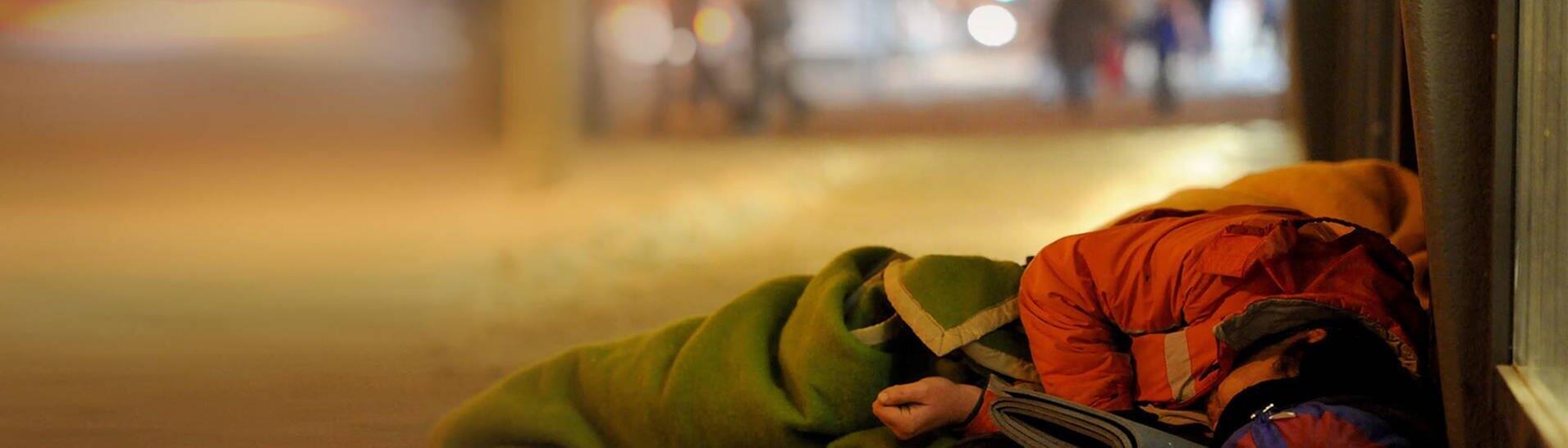 Kältebus kümmert sich um Obdachlose (Foto: (c) dpa)