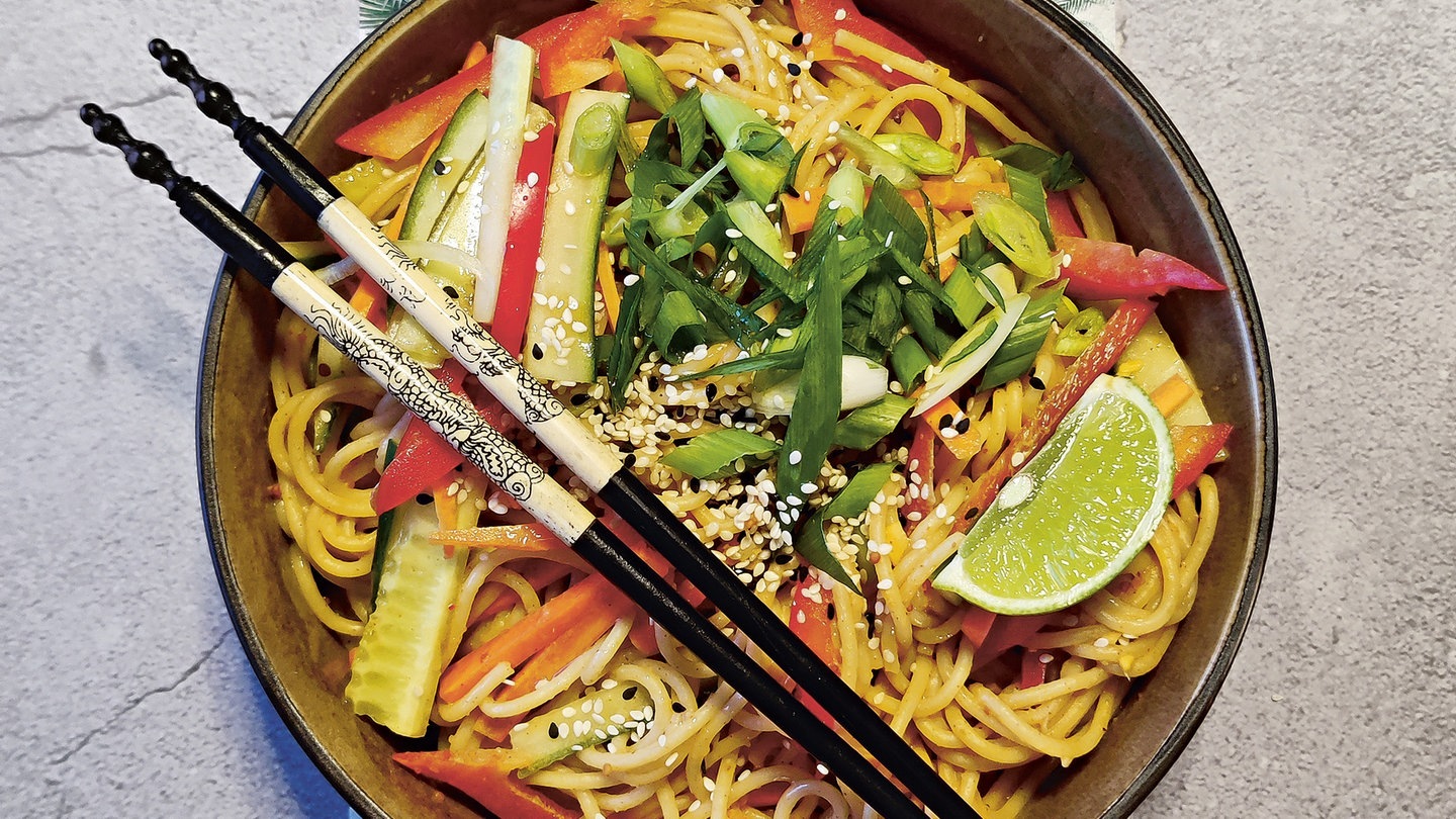 Foto: Sebastian Maas Günstige Gerichte für unter drei Euro schmecken nicht nur, sondern sehen auch appetitlich aus. (Foto: Sebastian Maas)