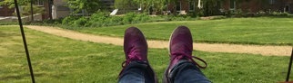 Klostertagebuch Julia Rubin: Schaukeln entspannt im Klostergarten
