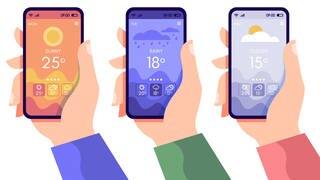 Hände halten Smartphones mit Wetter-Apps (Foto: Adobe Stock/Masmas)