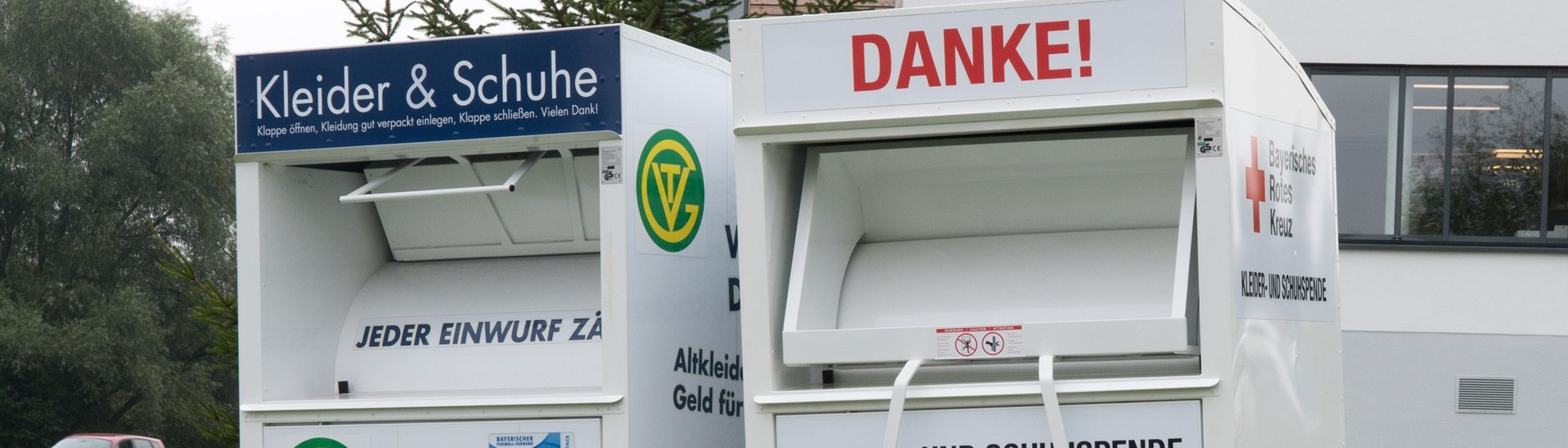 Altkleidercontainer (Foto: picture-alliance / Reportdienste, picture alliance / Armin Weigel/dpa | Armin Weigel)