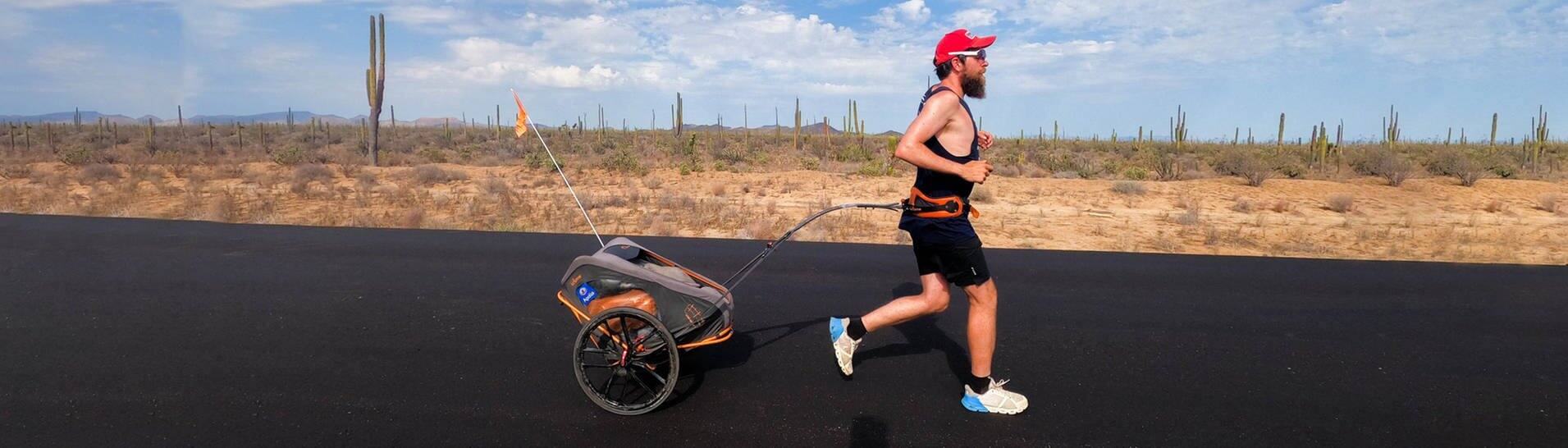 Extremsportler Jonas Deichmann legt 120 Ironman-Distanzen zurück (Foto: Foto@ravir-JDThriatlon-12)
