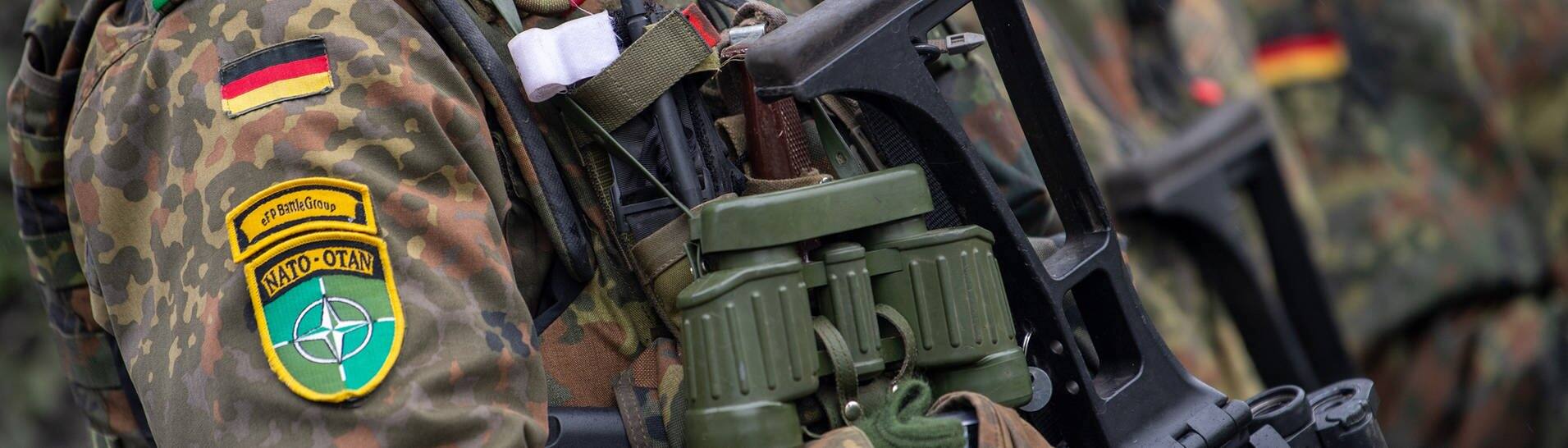 Bundeswehr-Soldaten der Enhanced Forward Presence (eFP) Battle Group der Nato in voller Ausrüstung (Foto: dpa Bildfunk, picture alliance/dpa/dpa-Zentralbild | Monika Skolimowska)