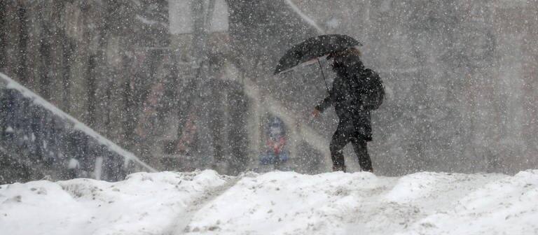 Schneesturm legt New York lahm (Foto: Reuters, Reuters)