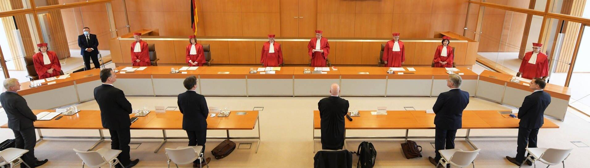 Richter im Bundesverfassungsgericht in Karlsruhe (Foto: dpa Bildfunk, picture alliance/Uli Deck/dpa)