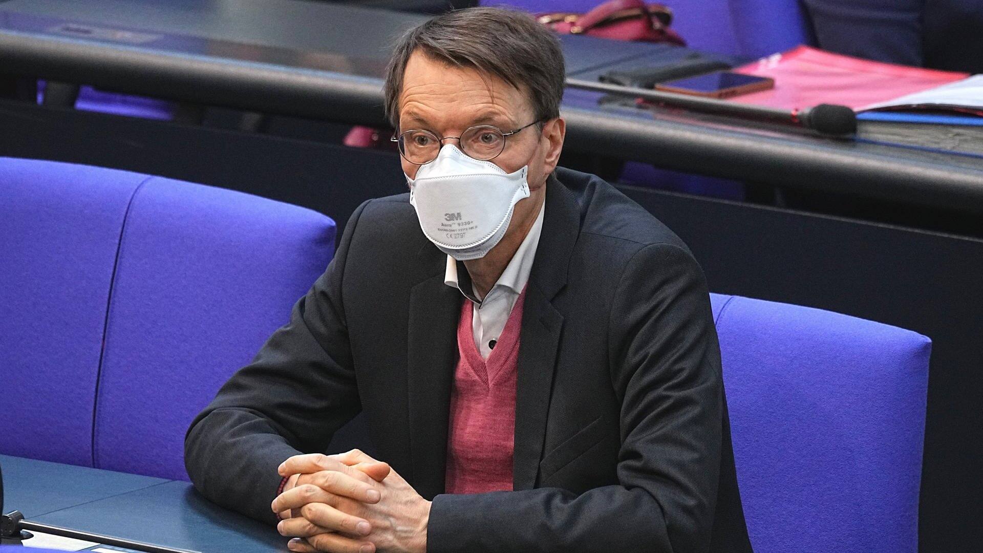 SPD-Gesundheitsexperte Karl Lauterbach im Bundestag (Foto: dpa Bildfunk, picture alliance/dpa | Michael Kappeler)