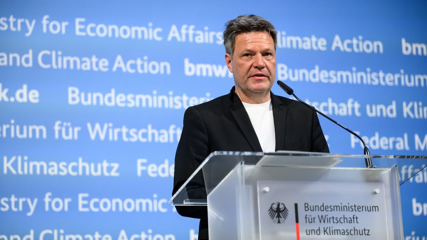 Foto: dpa Bildfunk, picture alliance/dpa | Bernd von Jutrczenka Bundeswirtschaftsminister Robert Habeck nach dem G7-Treffen. (Foto: dpa Bildfunk, picture alliance/dpa | Bernd von Jutrczenka)