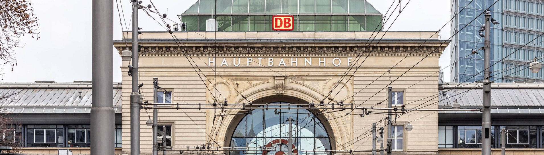 Bahnhof Mannheim von außen. (Foto: IMAGO, IMAGO / Arnulf Hettrich)
