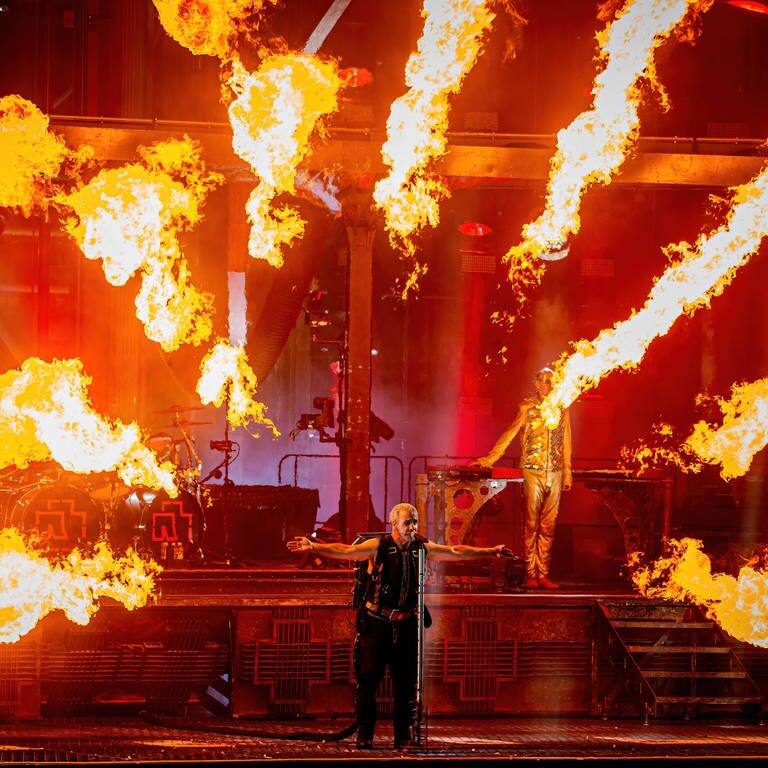Rammstein Konzert in Aarhus: Till Lindemann und eine Feuer-Show (Foto: IMAGO, IMAGO / Gonzales Photo)