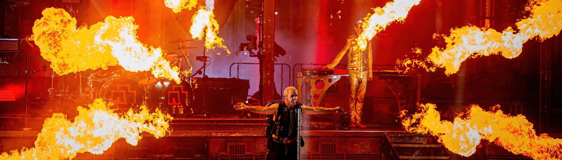 Rammstein Konzert in Aarhus: Till Lindemann und eine Feuer-Show (Foto: IMAGO, IMAGO / Gonzales Photo)