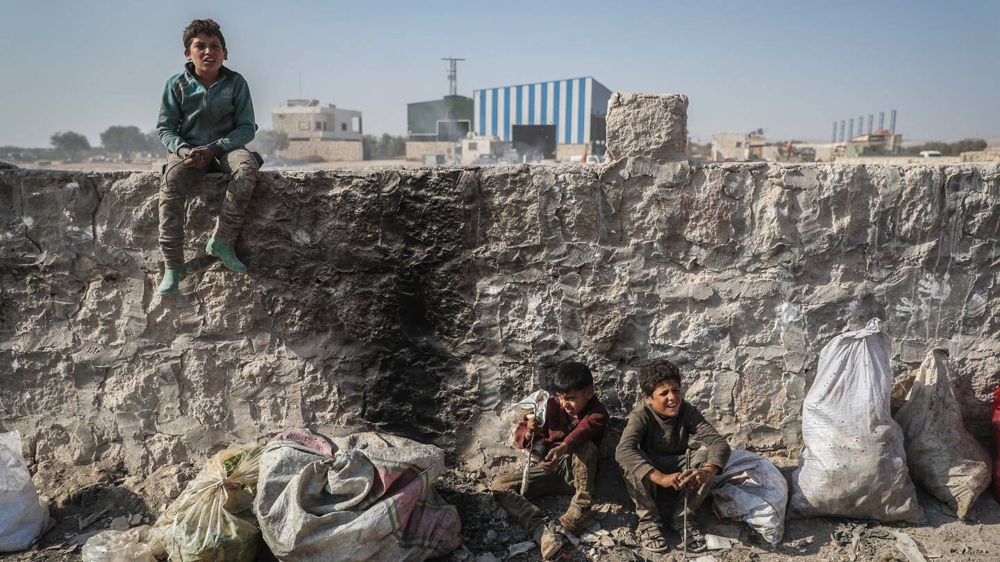 Kinder in Syrien (Foto: dpa Bildfunk, picture alliance/dpa | Anas Alkharboutli)