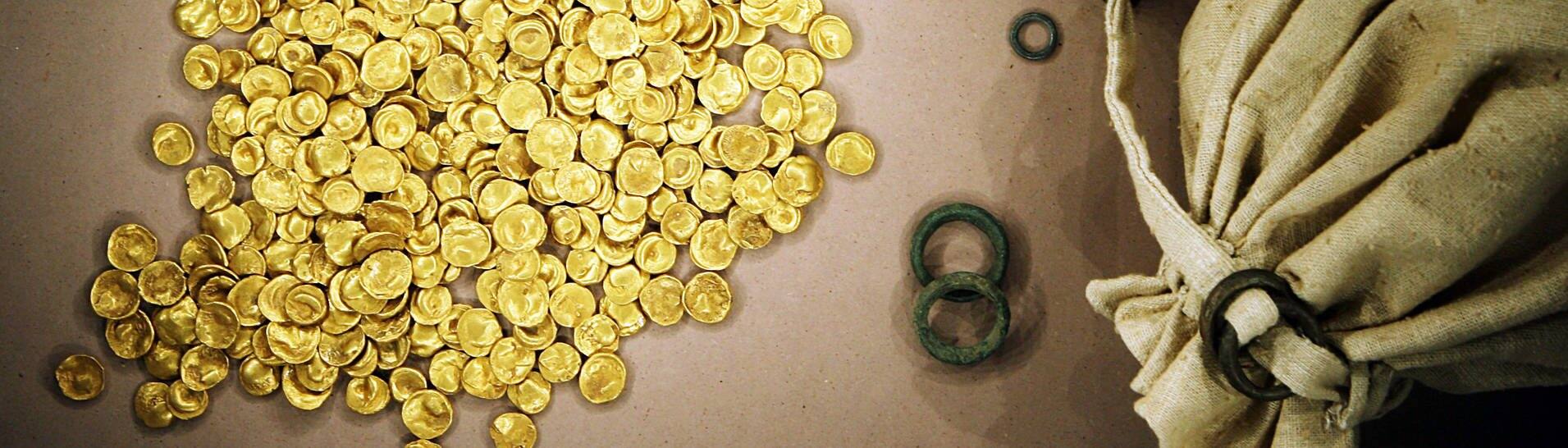 Die Münzen des Goldschatzes aus dem Kelten-Museum Manching (Foto: dpa Bildfunk, picture alliance/dpa | Frank Mächler)