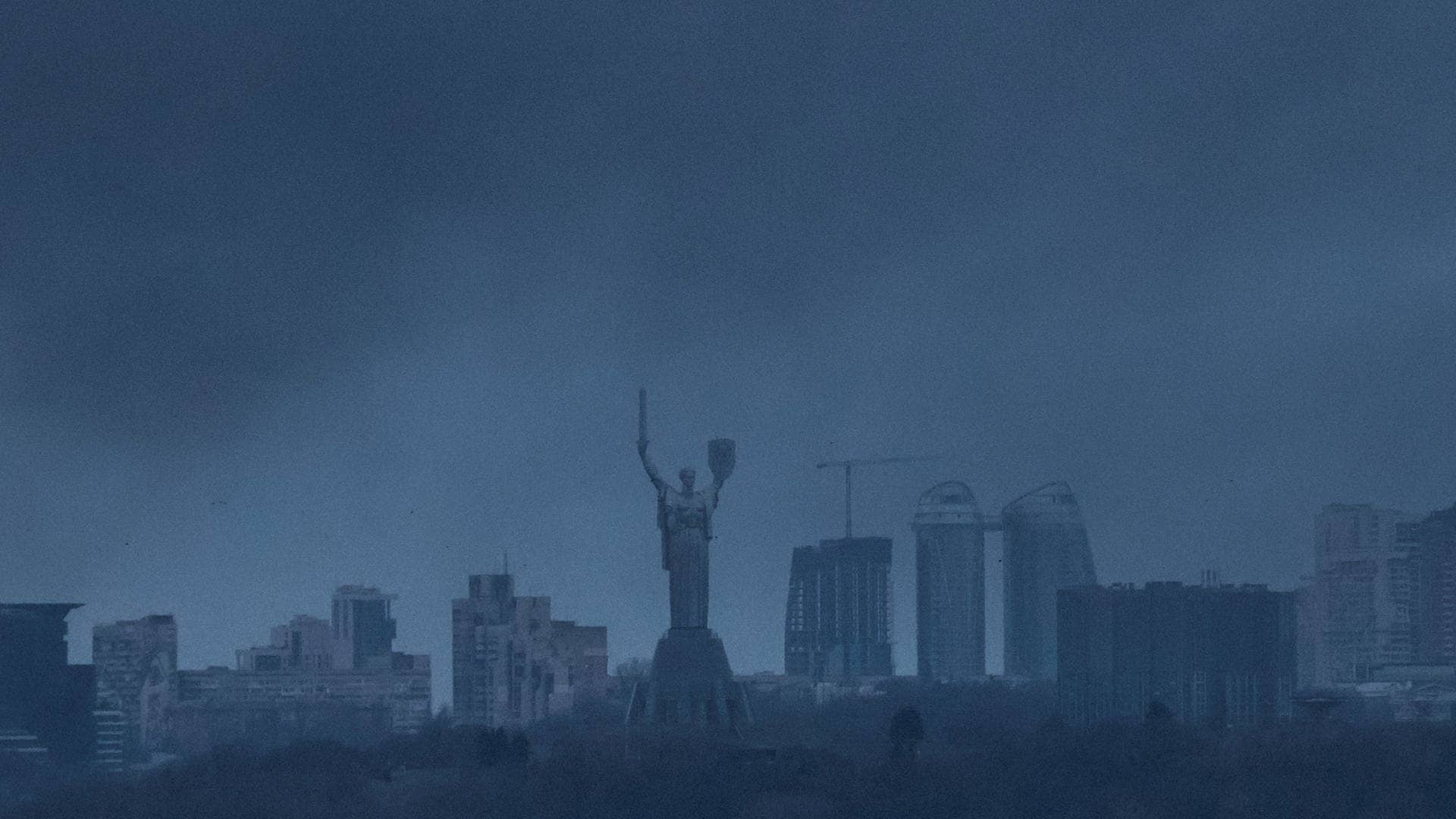 Skyline von Kiew im Rauch (Foto: Reuters, REUTERS/Stringer)
