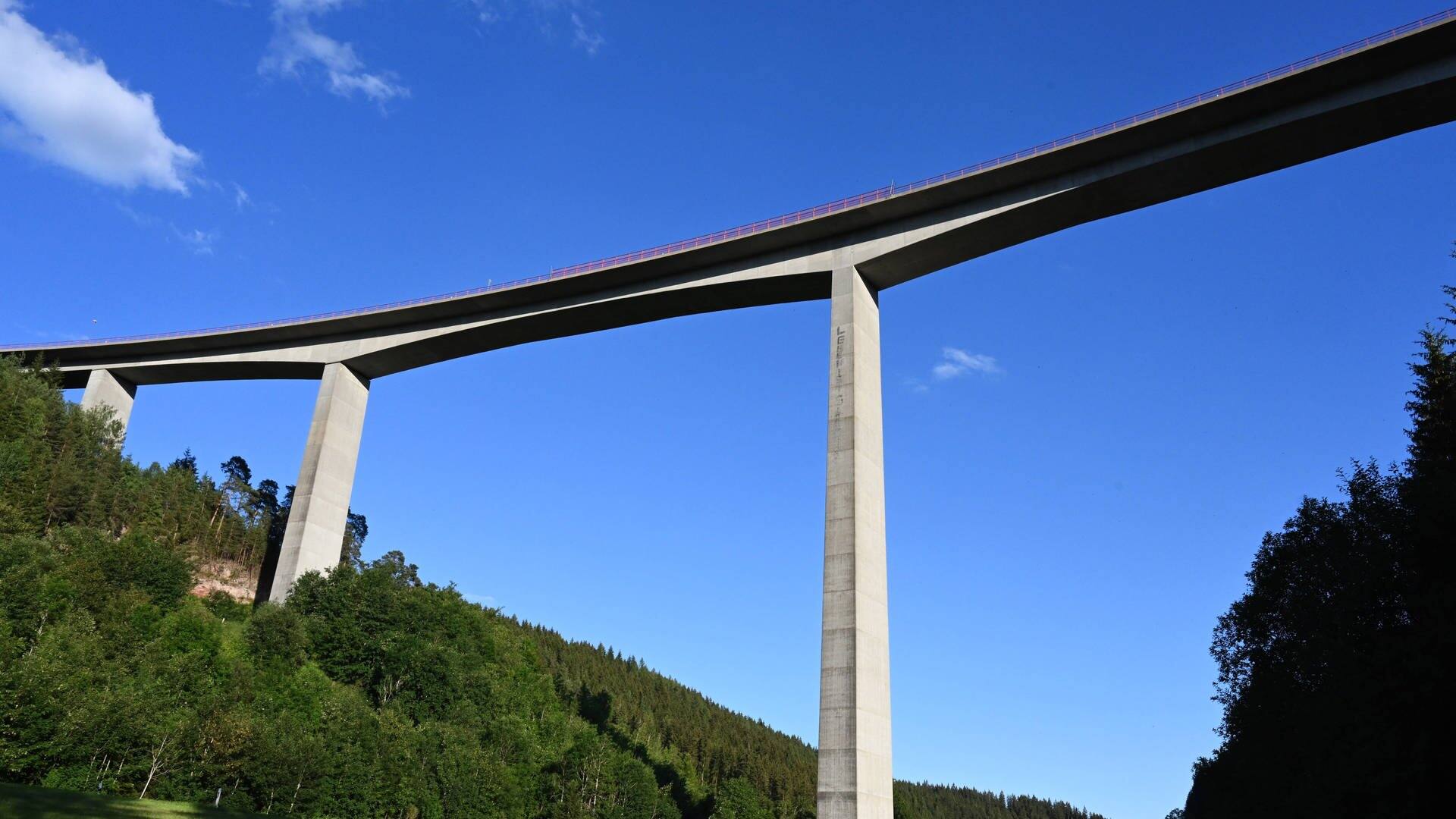 Gutachtalbrücke ist die höchste Brücke im Schwarzwald und Bestandteil der Bundesstraße 31 östlich von Titisee-Neustadt. (Foto: IMAGO, IMAGO / Petra Schneider)