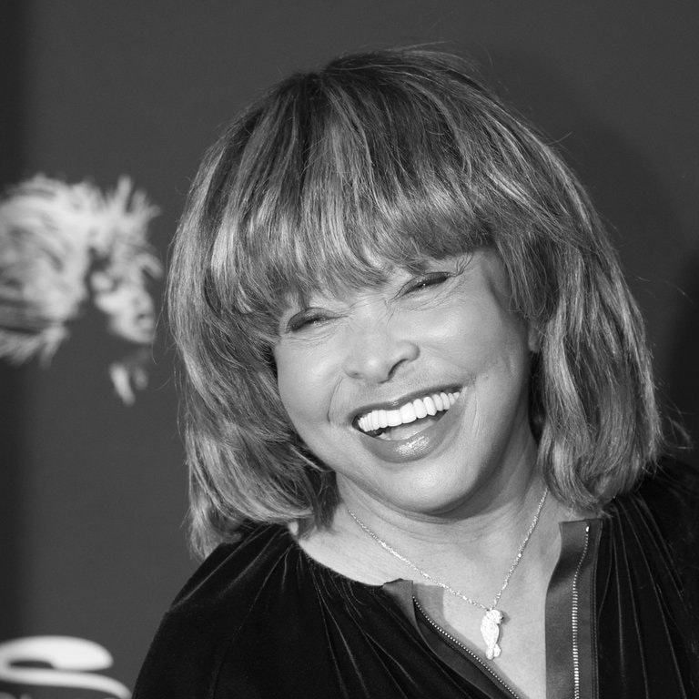 Rocksängerin Tina Turner bei einem Fototermin zum Musical «Tina - Das Tina Turner Musical». Die Rocksängerin Tina Turner ist tot. Die gebürtige Amerikanerin starb am Mittwoch im Alter von 83 Jahren in der Schweiz, wo sie seit vielen Jahren lebte, wie ein Sprecher am Abend bekannt gab. (Foto: dpa Bildfunk, picture alliance/dpa | Christian Charisius)