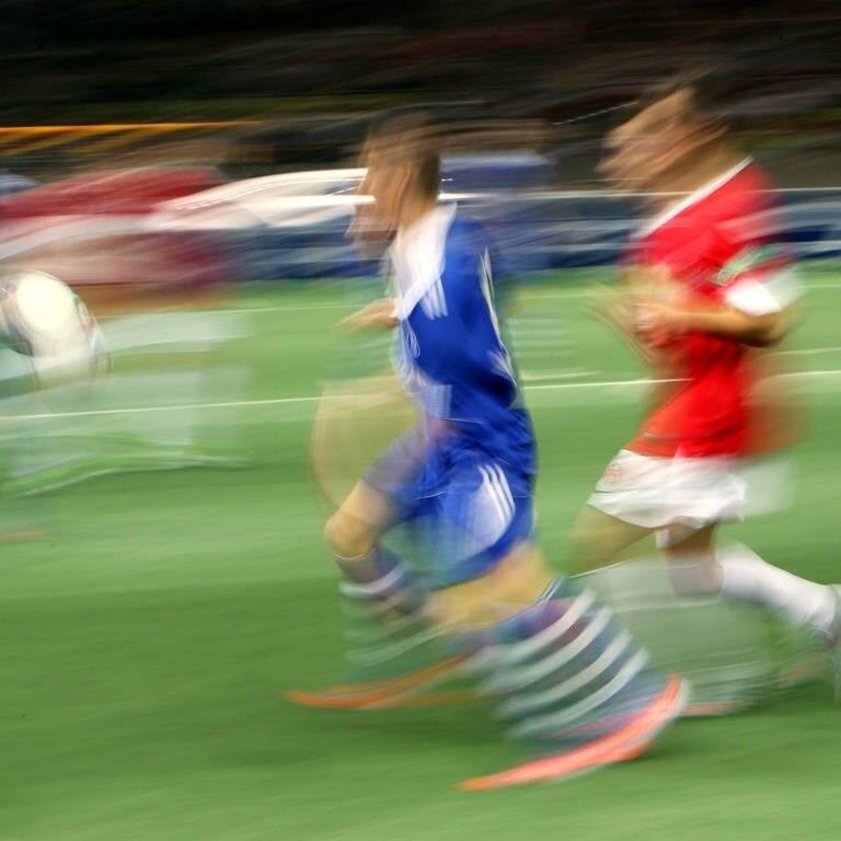 Jugendliche bei einem Fußballturnier. (Foto: IMAGO, dpa Bildfunk, IMAGO / Pressefoto Baumann)