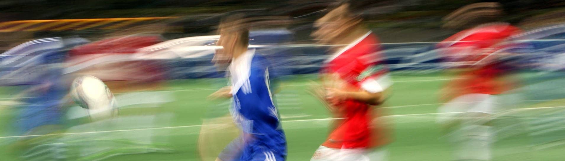Jugendliche bei einem Fußballturnier. (Foto: IMAGO, dpa Bildfunk, IMAGO / Pressefoto Baumann)