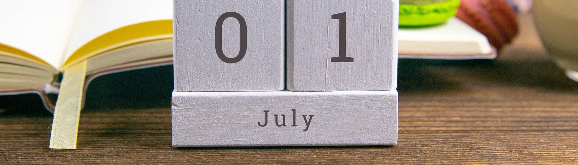 EIn Kalende raus Holz zeigt den 1. Juli als Datum an (Foto: IMAGO, IMAGO / Panthermedia)