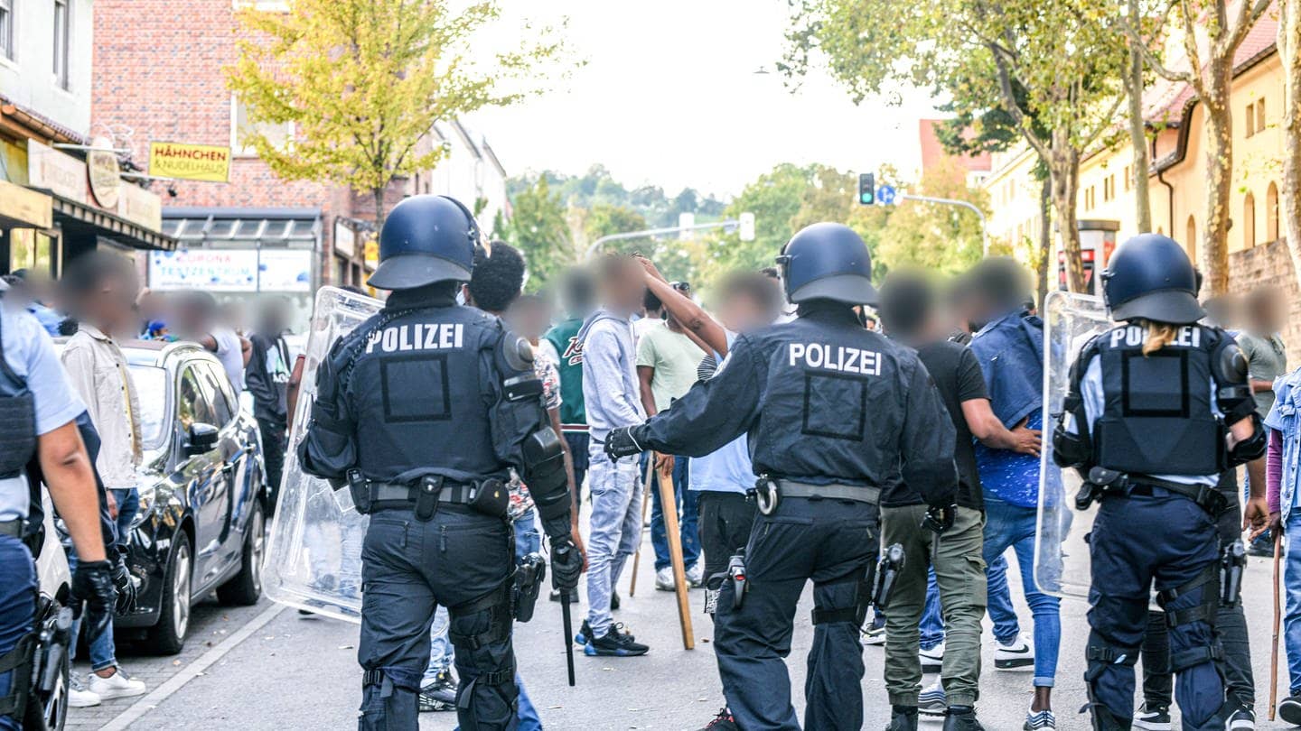 Eritrea-Veranstaltung in Stuttgart: Polizisten bei Ausschreitungen verletzt