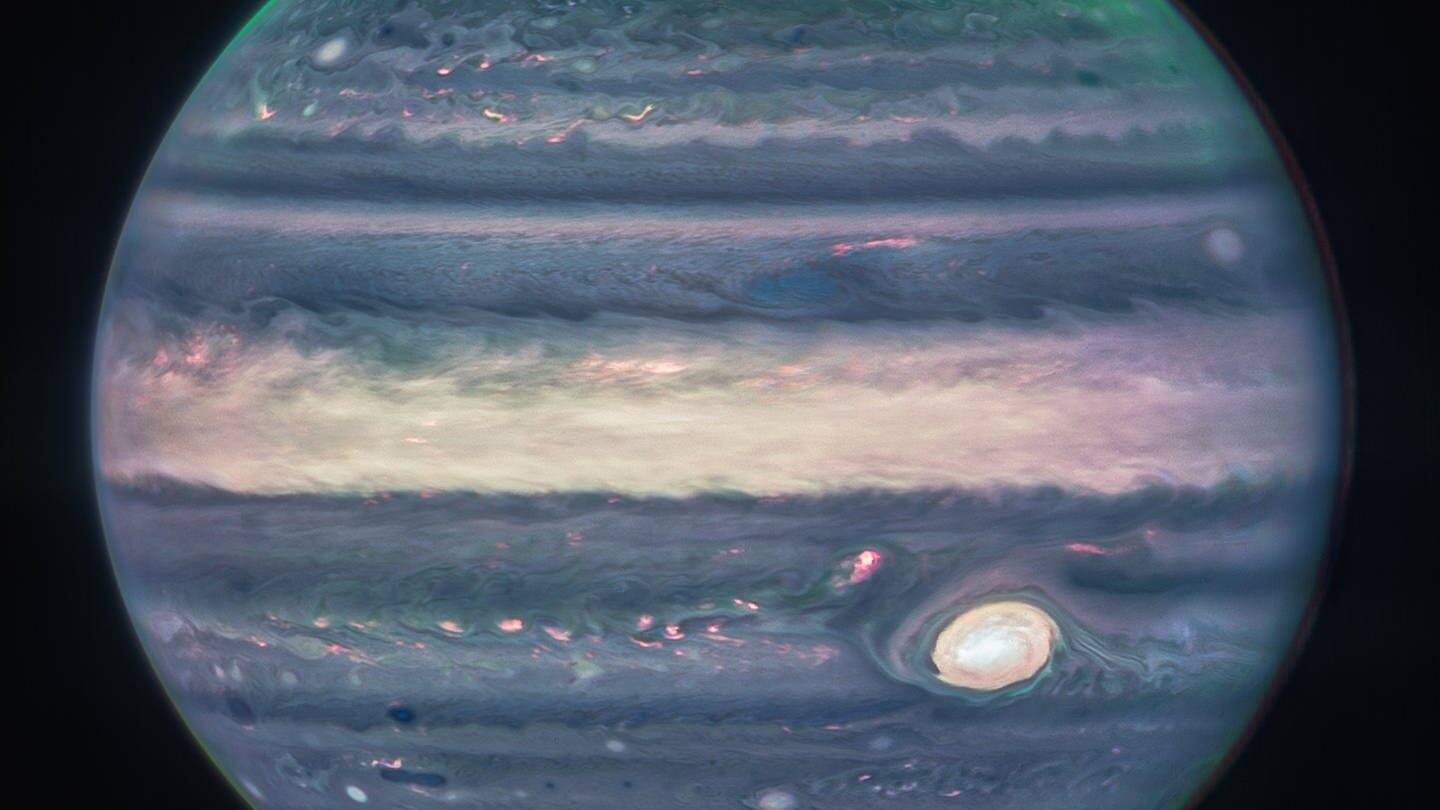 Roter Fleck am Jupiter – aufgenommen vom James-Webb-Teleskop (Foto: NASA, ESA, CSA, Jupiter ERS Team; image processing by Judy Schmidt)