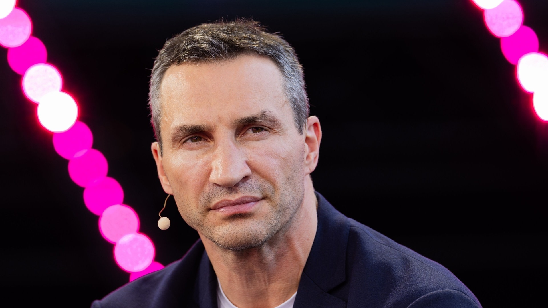 Wladimir Klitschko spricht beim Digitalkongress Digital X im Media Park. (Foto: dpa Bildfunk, picture alliance/dpa | Rolf Vennenbernd)