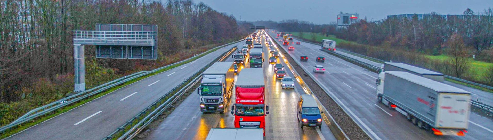 Die A8 bei Pforzheim: Der Verkehr rollt wieder an. (Foto: IMAGO, IMAGO / Einsatz-Report24)