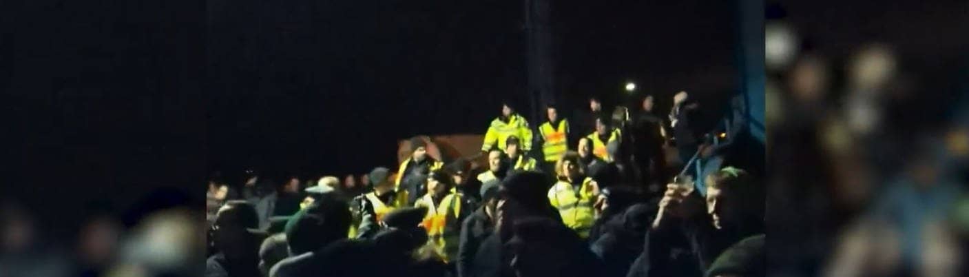 Bauern protestieren auf einer Fähre in Schleswig Holstein und hindern Minister Robert Habeck am Aussteigen (Foto: Screenshot Beitrag Tagesschau)