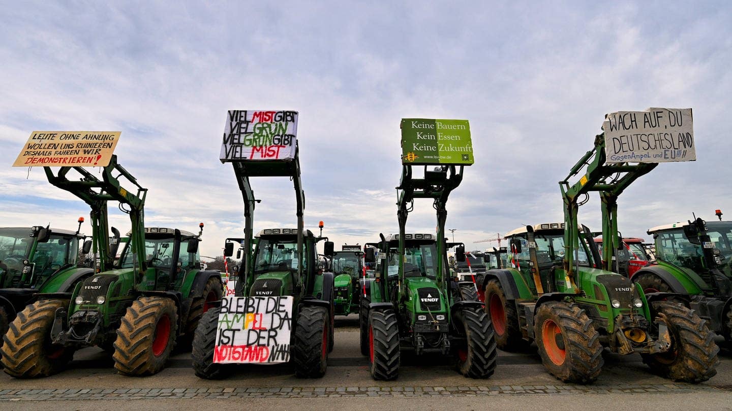 Bauernprotest Stuttgart am Cannstatter Wasen (Foto: IMAGO, IMAGO / Michael Weber)