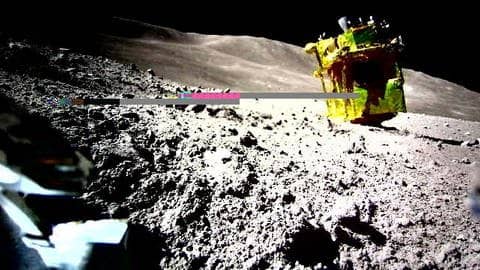 Eine Aufnahme zeigt die japanische Sonde Slim nach ihrer Mondlandung.