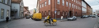 Straßenszene vor dem Landgericht Frankenthal.