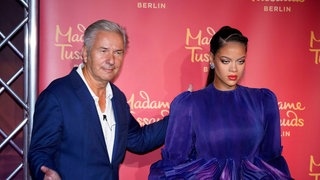 Klaus Wowereit bei der Enthüllung der neuen Wachsfigur von Rihanna anlässlich des Jubiläums 15 Jahre Madame Tussauds Berlin. Berlin, 20.06.2023 