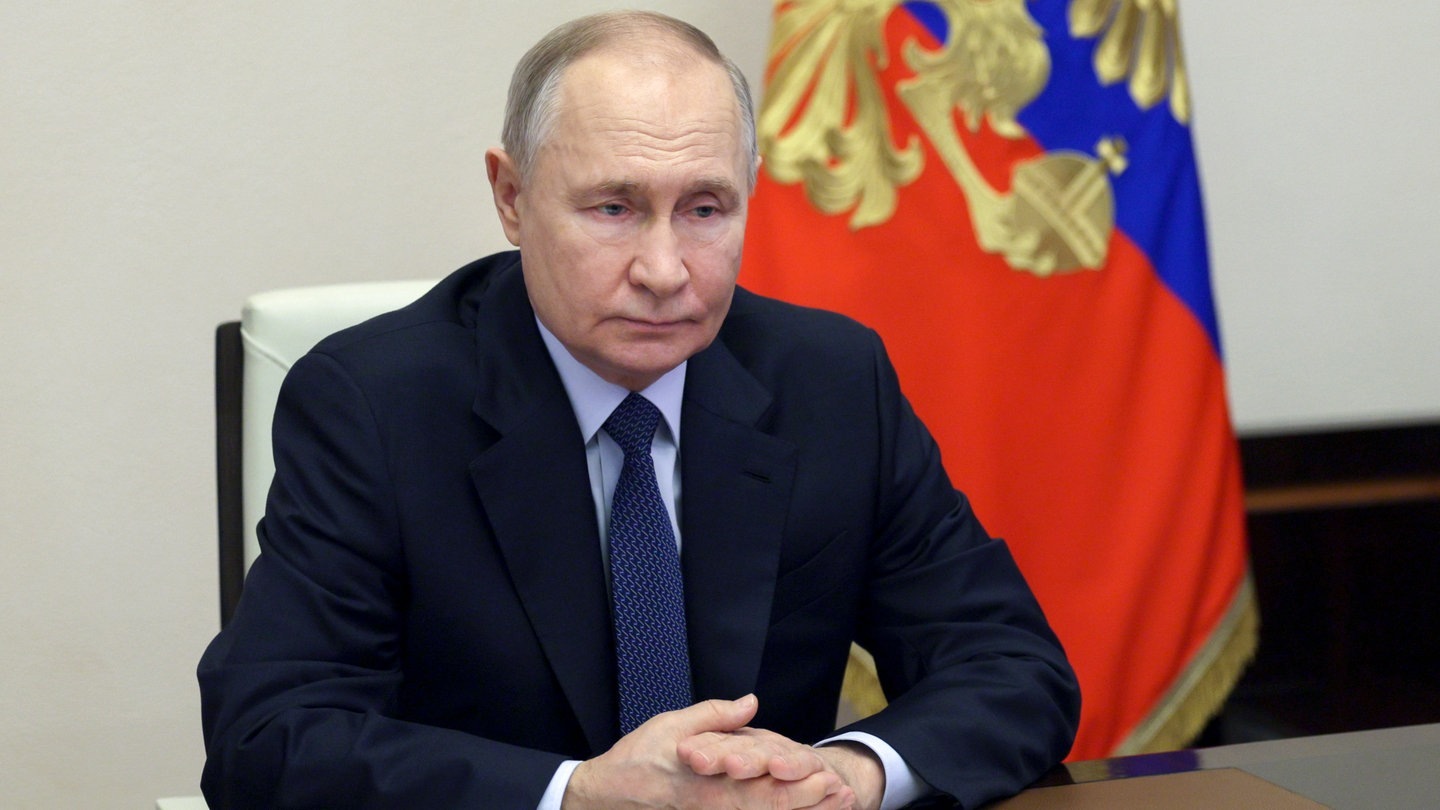 Vladimir Putin möchte einen eigenen Song-Wettbewebr starten.