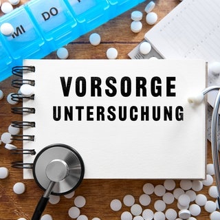 Ein Schild mit der Aufschrift: „Vorsorgeuntersuchung“. Kommentar zur Früherkennung von Prostatakrebs.