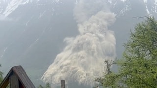 Bergsturz über dem Dorf Blatten in der Schweiz