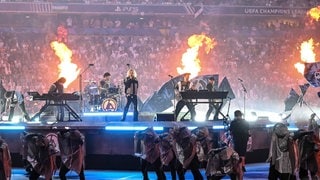 Linkin Park beim Auftritt in der Allianz-Arena in München vor dem Champions-League-Finale: Die Reaktionen sind geteilt!