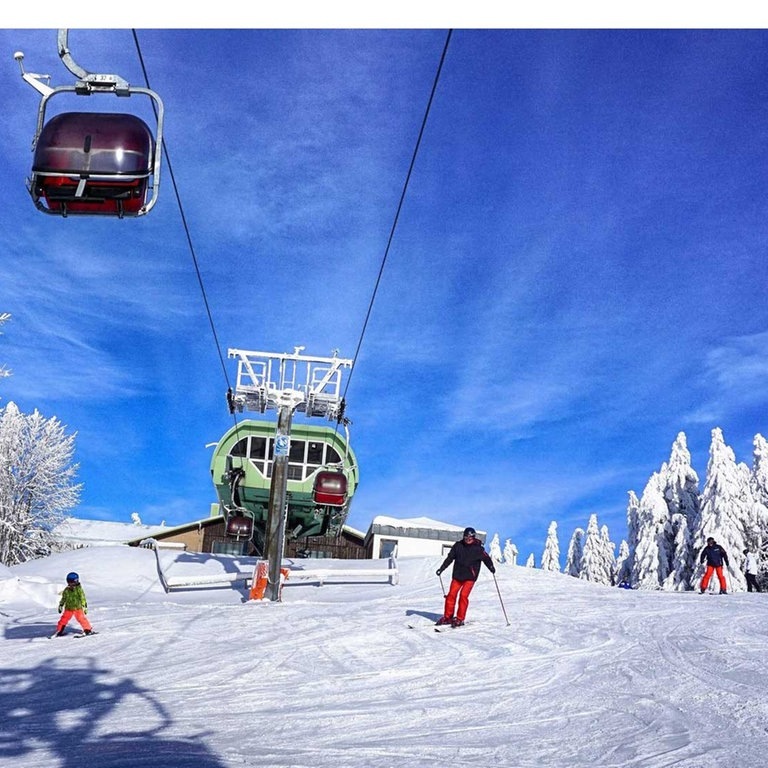 Skifahren am Ochenkopf in Bayern (Foto: SWR3, Tourismus-Marketing-Ochsenkopf)