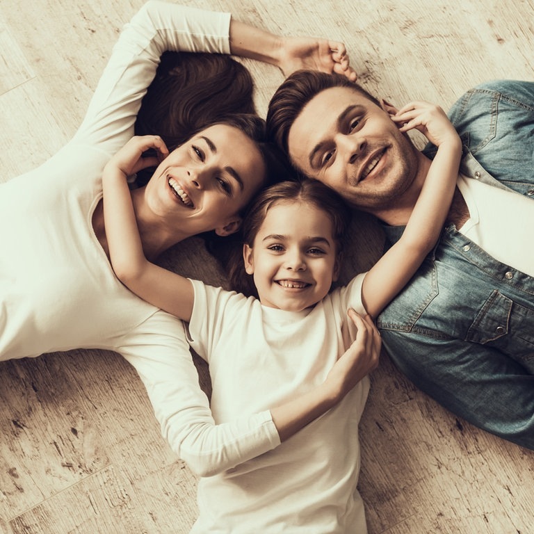 Kind und Karriere – geht das? (Foto: Adobe Stock/VadimGuzhva)
