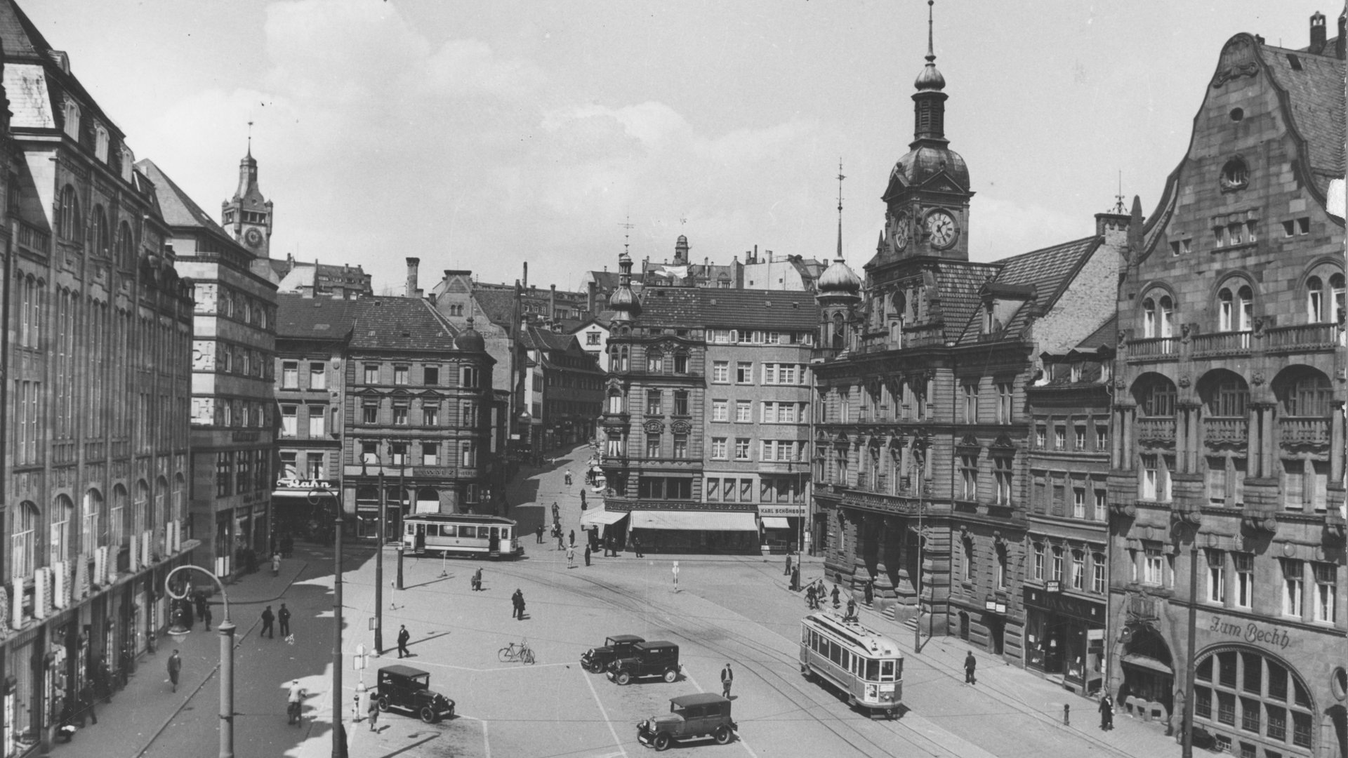Foto: Stadtarchiv Pforzheim – Instutut für Stadtgeschichte|S1-09-005-R-04-039|Fotograf: Otto Kropf Die Stadt Pforzheim – vor und nach dem Luftangriff 1945. (Foto: Stadtarchiv Pforzheim – Instutut für Stadtgeschichte|S1-09-005-R-04-039|Fotograf: Otto Kropf)