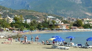 Sommerurlaub 2022: Bekomme ich noch eine günstige Reise? (Foto: IMAGO, IMAGO / Zoonar) Sommerurlaub 2022: Bekomme ich noch eine günstige Reise?