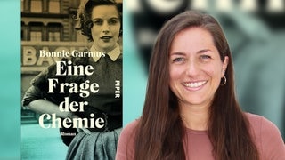 Linda Bies neben dem Cover des Buches "Eine Frage der Chemie" (Foto: Cover: Piper Verlag | Foto Redakteur: SWR3) Linda Bies neben dem Cover des Buches "Eine Frage der Chemie"