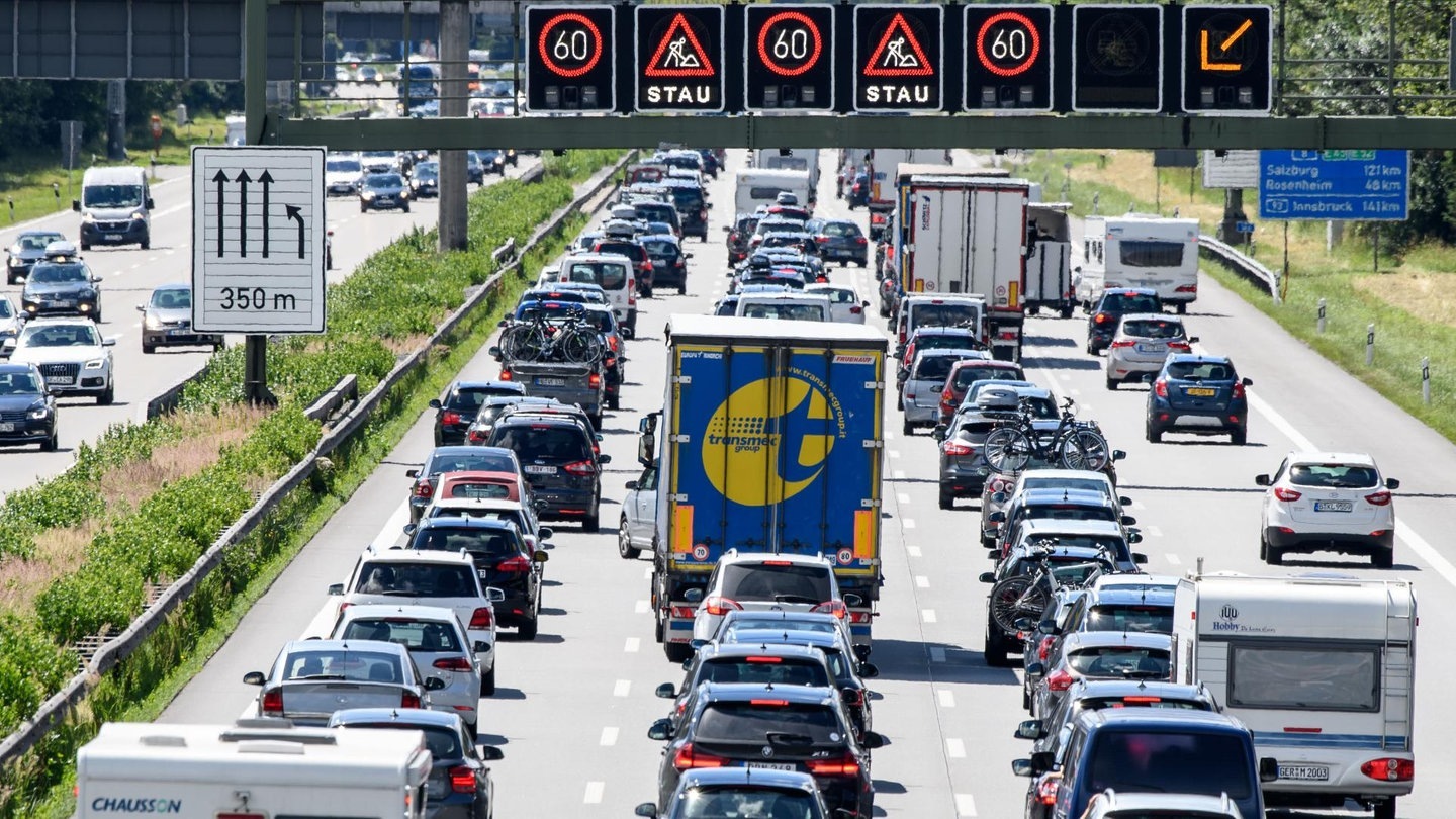 Foto: dpa/picture-alliance Stau (Foto: dpa/picture-alliance)