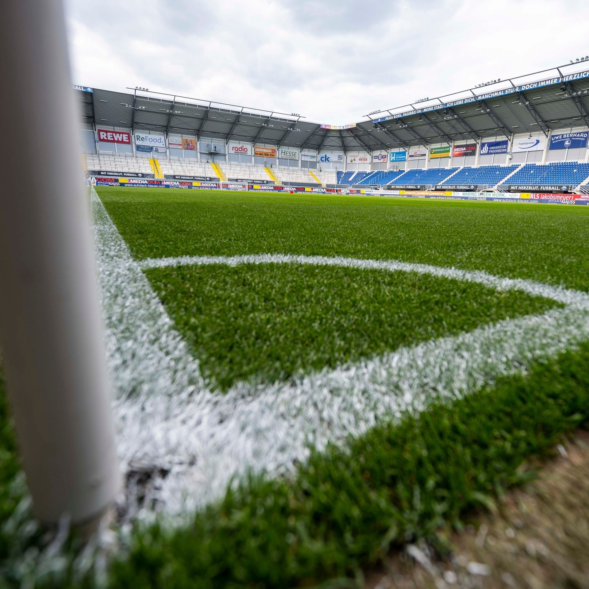 Eckfahne in einem Fußballstadion (Foto: picture-alliance / Reportdienste, Picture Alliance)